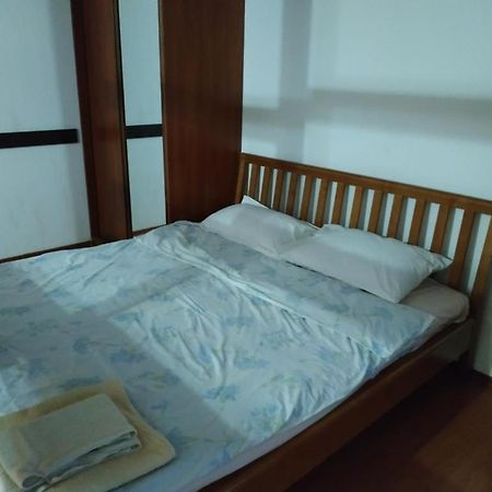 Nice Apartment Near Gulliver Kyiv Exterior foto