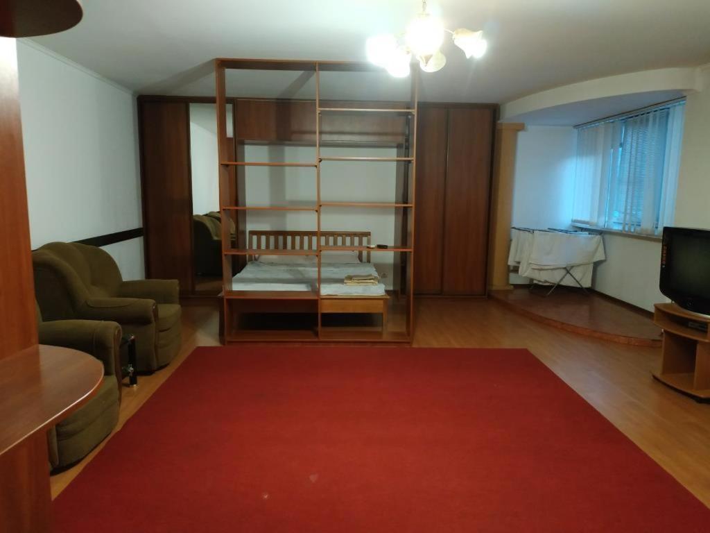 Nice Apartment Near Gulliver Kyiv Exterior foto